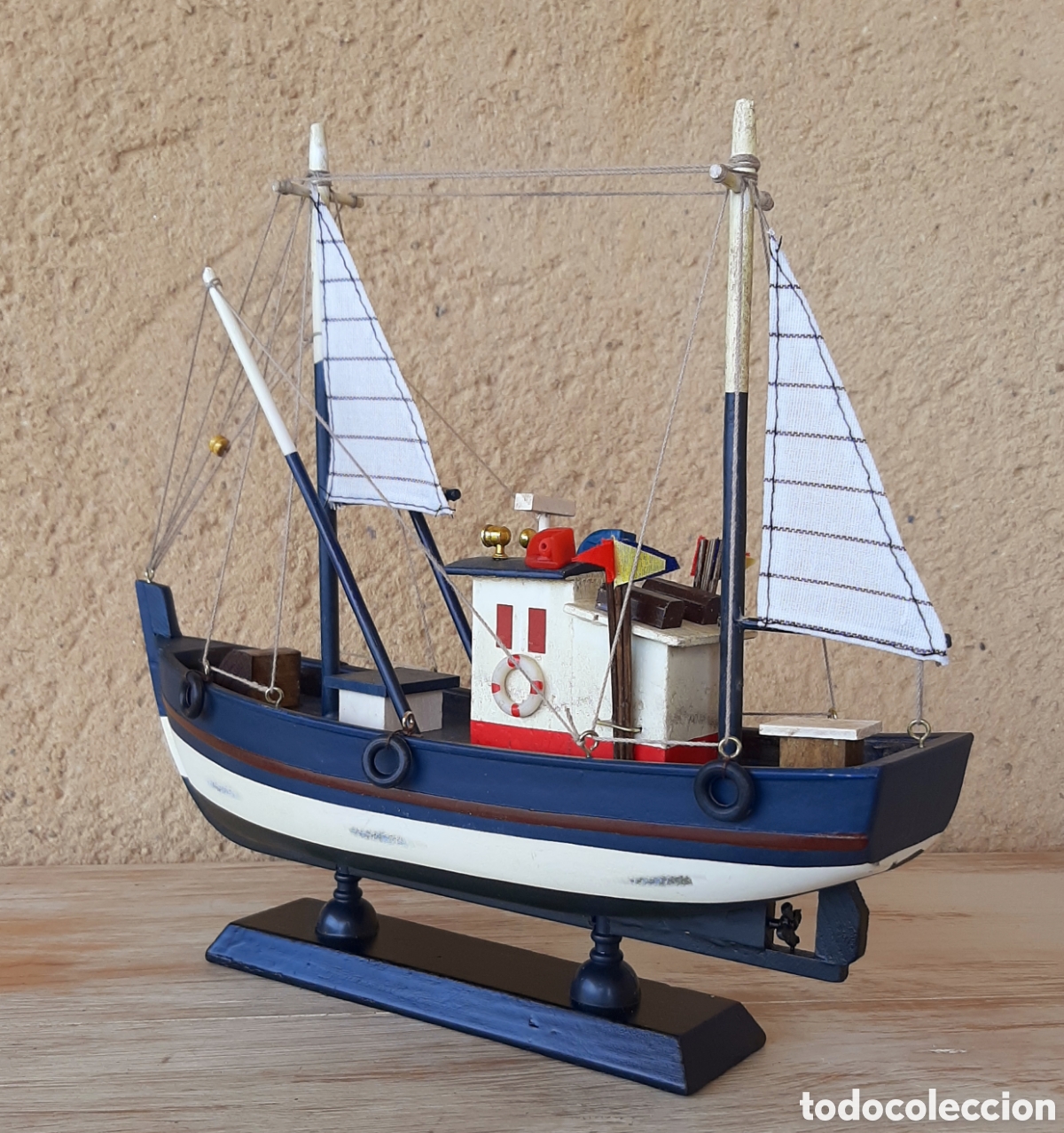 Vintage: Barco de pesca madera, grande