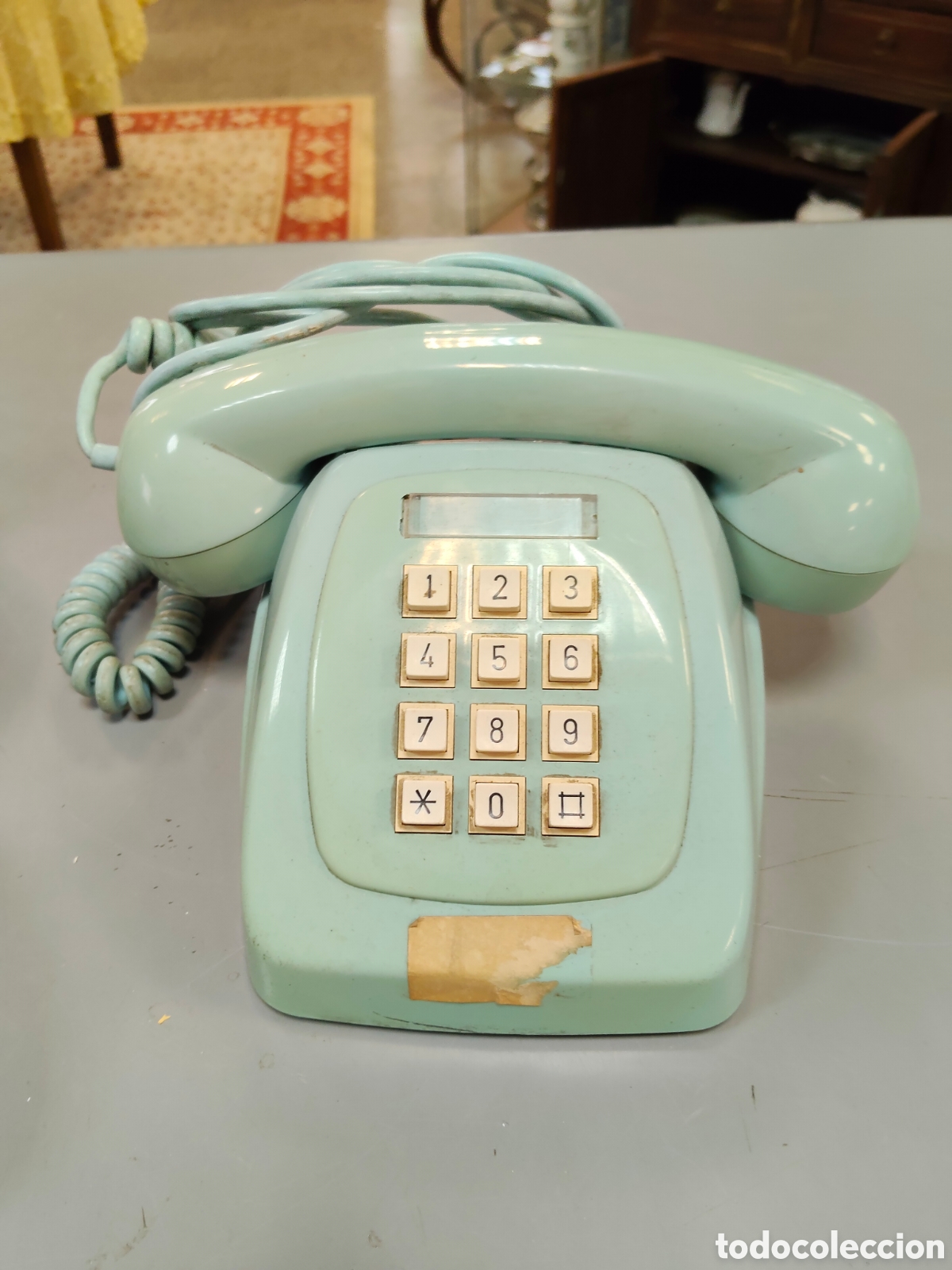 Vintage: Tel&eacute;fono vintage con teclas - Foto 1