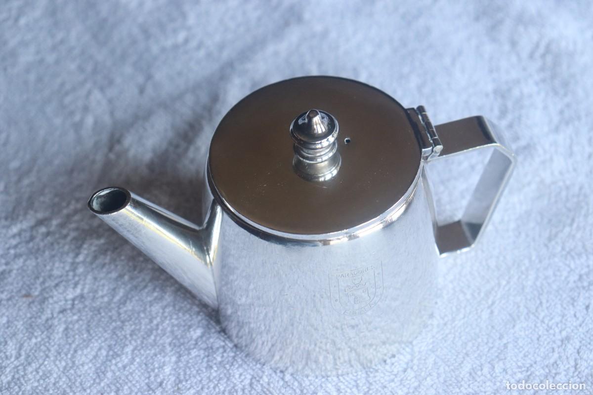Vintage: Peque&ntilde;a cafetera o tetera vintage PLATISA en metal plateado