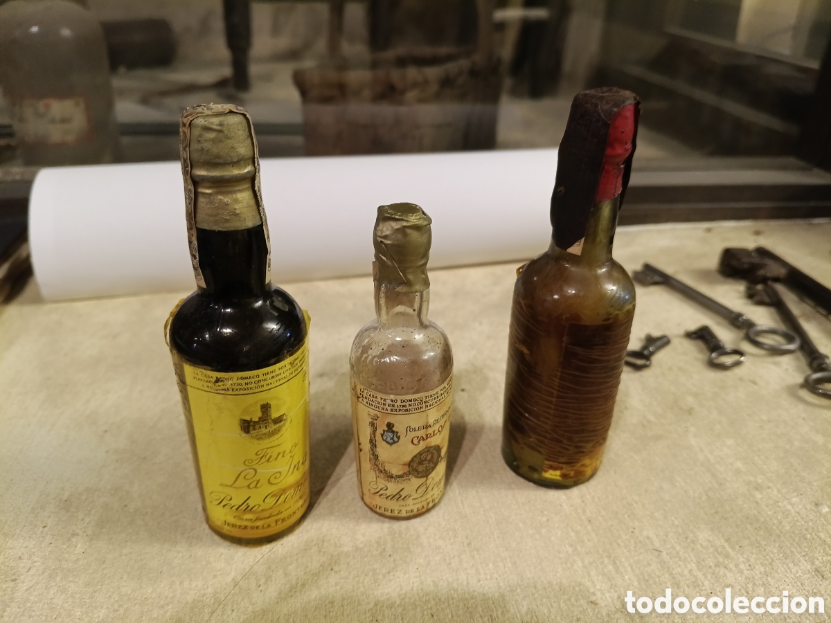 Vintage: 3 botella miniatura cerradas pero secas por los a&ntilde;os