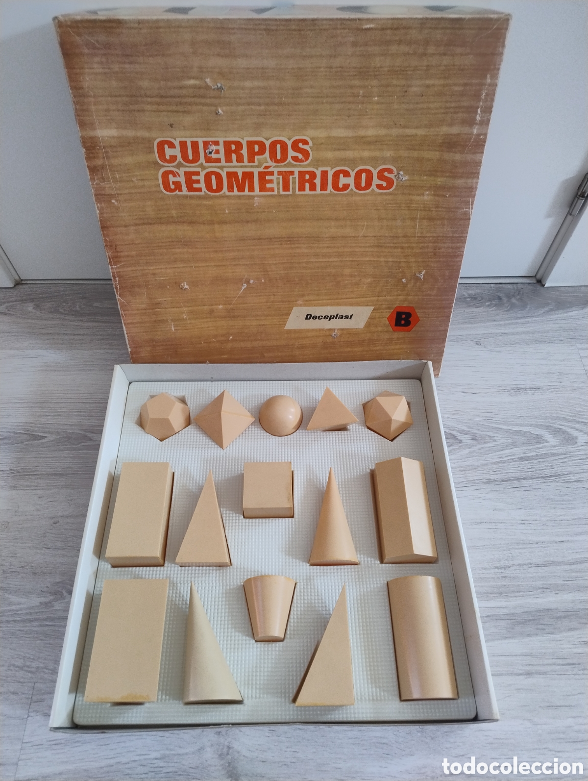 Vintage: M69 Figuras geom&eacute;tricas Cuerpos Geom&eacute;tricos Deceplast. Ref 901. A&ntilde;os 60-70. 15 Figuras.