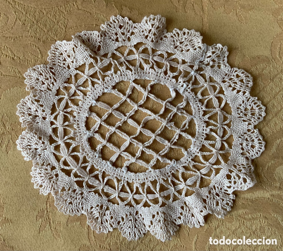 Vintage: ANTIGUO TAPETE ENCAJE DE BOLILLOS BEIG