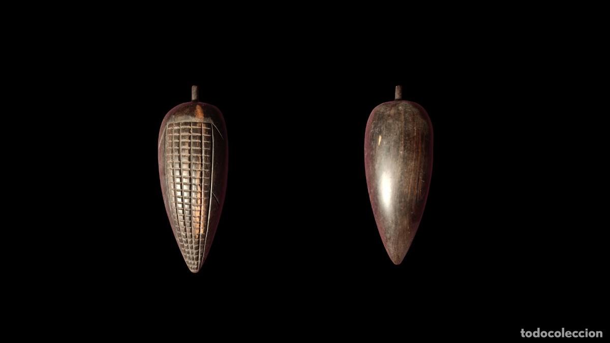 Vintage: FIGURA DE MA&Iacute;Z TALLADA A MANO EN MADERA - ARTESAN&Iacute;A IND&Iacute;GENA GUARAN&Iacute; - BRASIL - A&Ntilde;OS 50/70