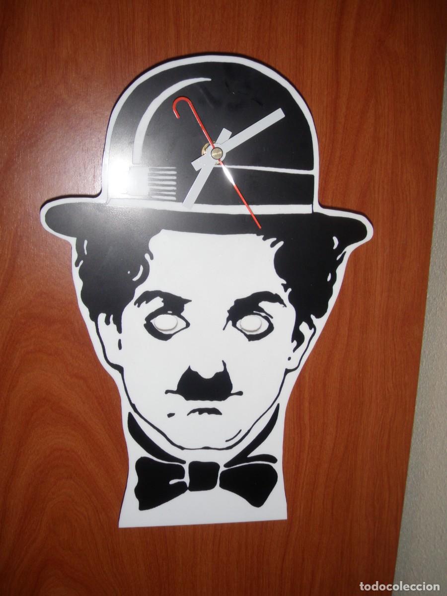 Vintage: RELOJ PENDULO CHARLIE CHAPLIN UNICO FUNCIONANDO COMO NUEVO