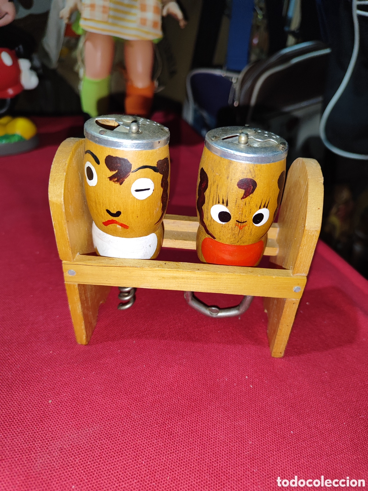 Vintage: Antiguo souvenir de madera sacacorchos y abridor a&ntilde;os 70 de madera