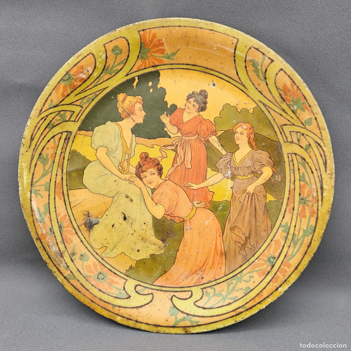 Vintage: Plato art nouveau decorativo y elegante de hojalata. 1900 - 1920