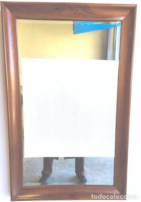 Vintage: ESPEJO ANTIGUO DE MADERA CON LUNA BISELADA DE 3,5 CM