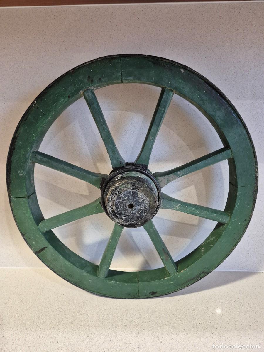 Vintage: Rueda de carro vintage