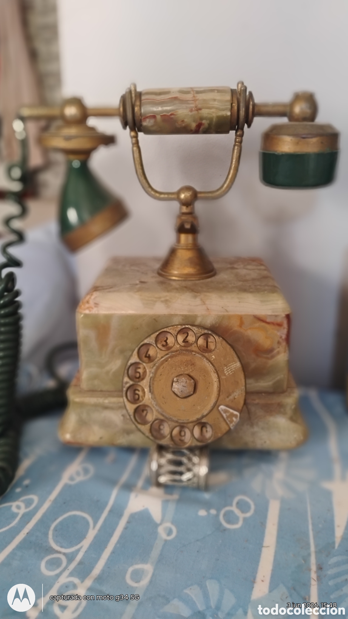 Vintage: Tel&eacute;fono &Oacute;NIX en m&aacute;rmol verde y ba&ntilde;ado en oro