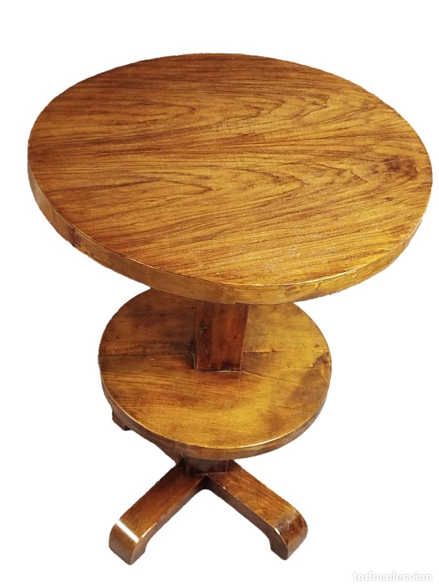 Vintage: MESA AUXILIAR REDONDA CON BALDA INFERIOR Y PATA TRIPODE