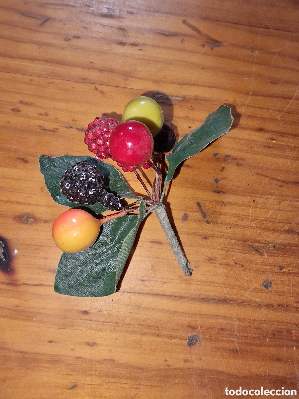 Vintage: Bonito ramillete de frutas,hecho a mano,vintage a&ntilde;os 70-80