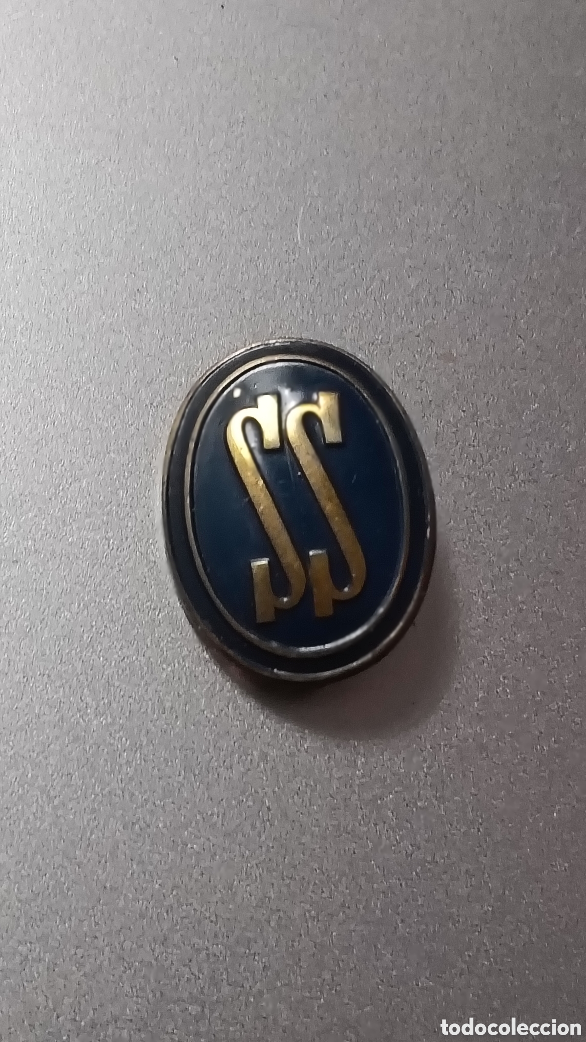 Vintage: Emblema Servicio Social de la Mujer Falange