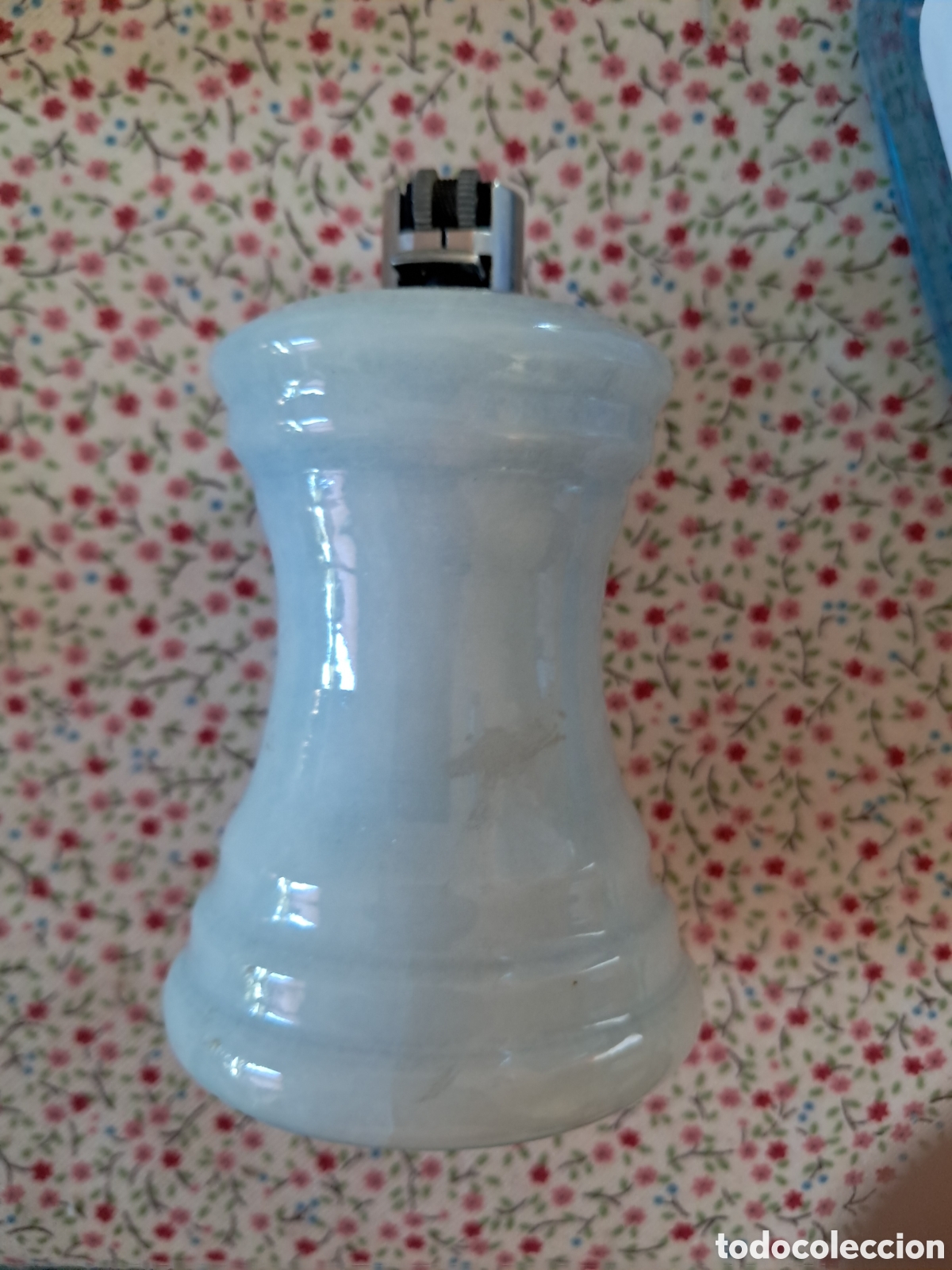 Vintage: Mechero azul de marmolina con mechero Bic a&ntilde;os 80