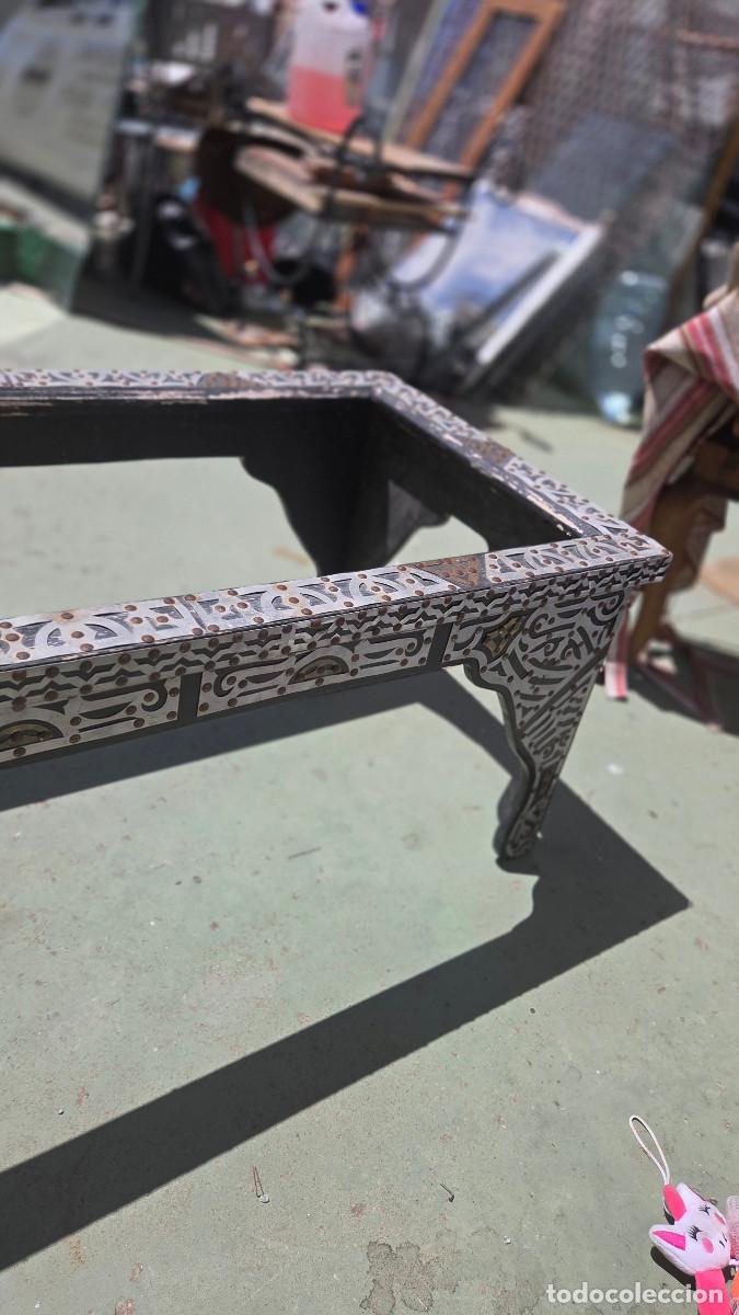 Vintage: mesa arabe de madera y chapas - Foto 10