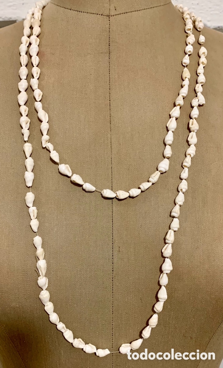 Vintage: Collar de caracolas blancas. Camer&uacute;n.