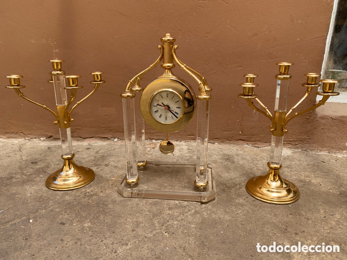 Vintage: Candelabro y Reloj. Metal dorado y metacrilato