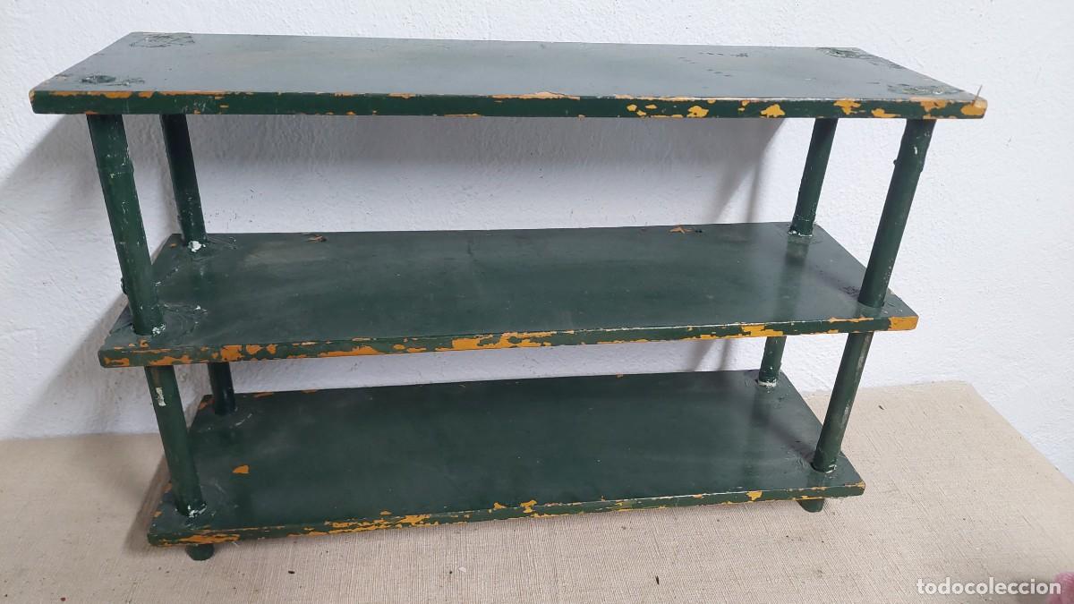 Vintage: Estanteria de madera pintada