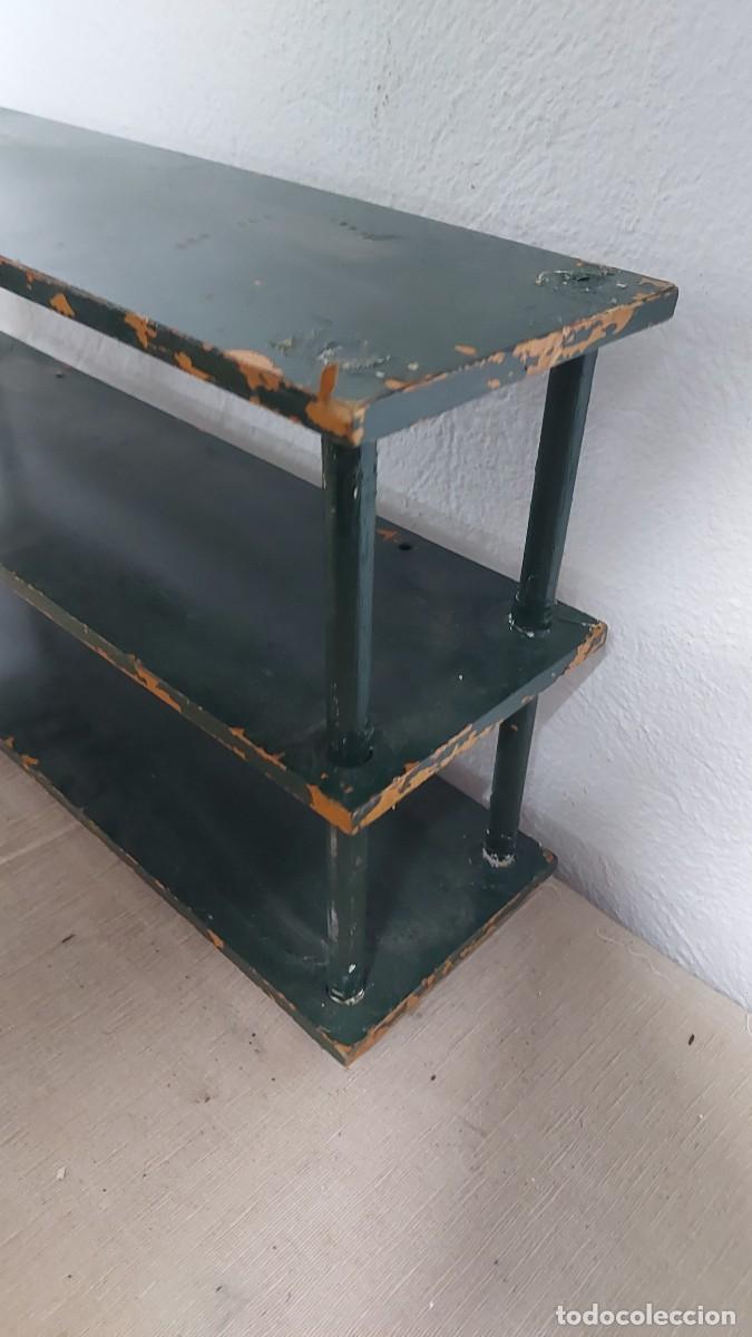 Vintage: Estanteria de madera pintada - Foto 3
