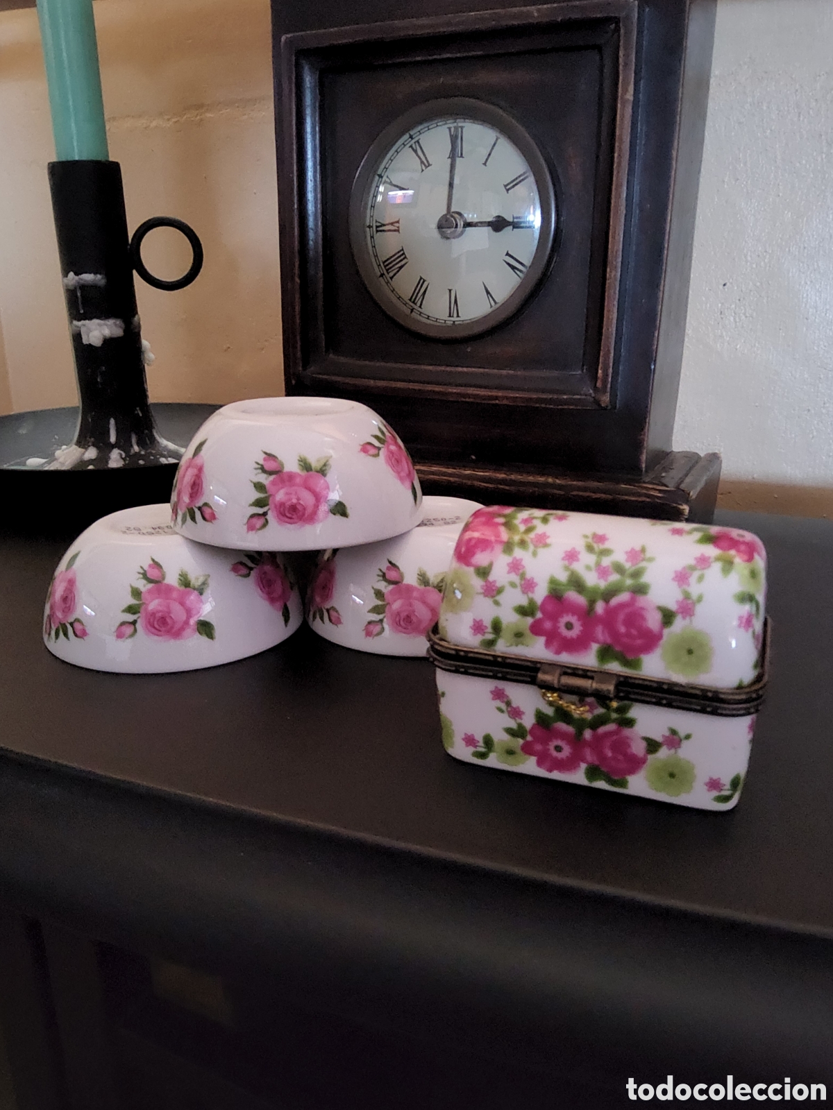 Vintage: Delicados y peque&ntilde;os cuencos de porcelana y cajita a juego