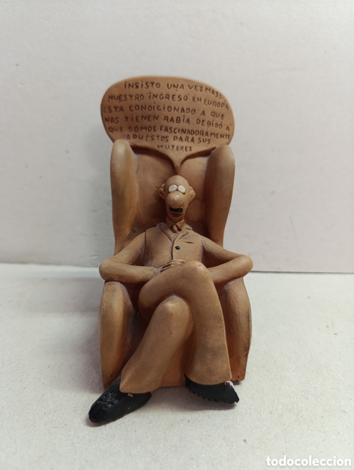 Vintage: FIGURA DE CERAMICA DE FORGES. FIRMADA EN LATERAL. 14 CM.