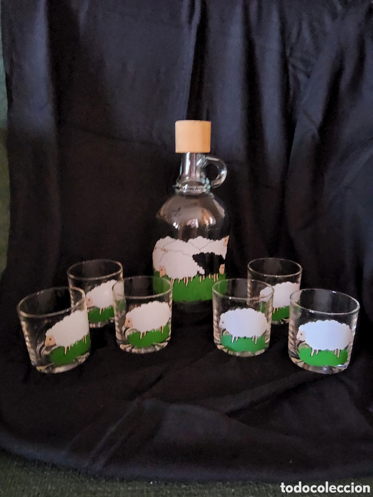 Vintage: JUEGO DE BOTELLA/DECANTADOR Y 6 VASITOS DE CRISTAL DECORADO