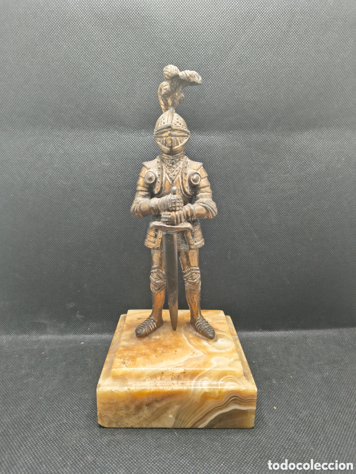 Vintage: Escultura en bronce y piedra natural