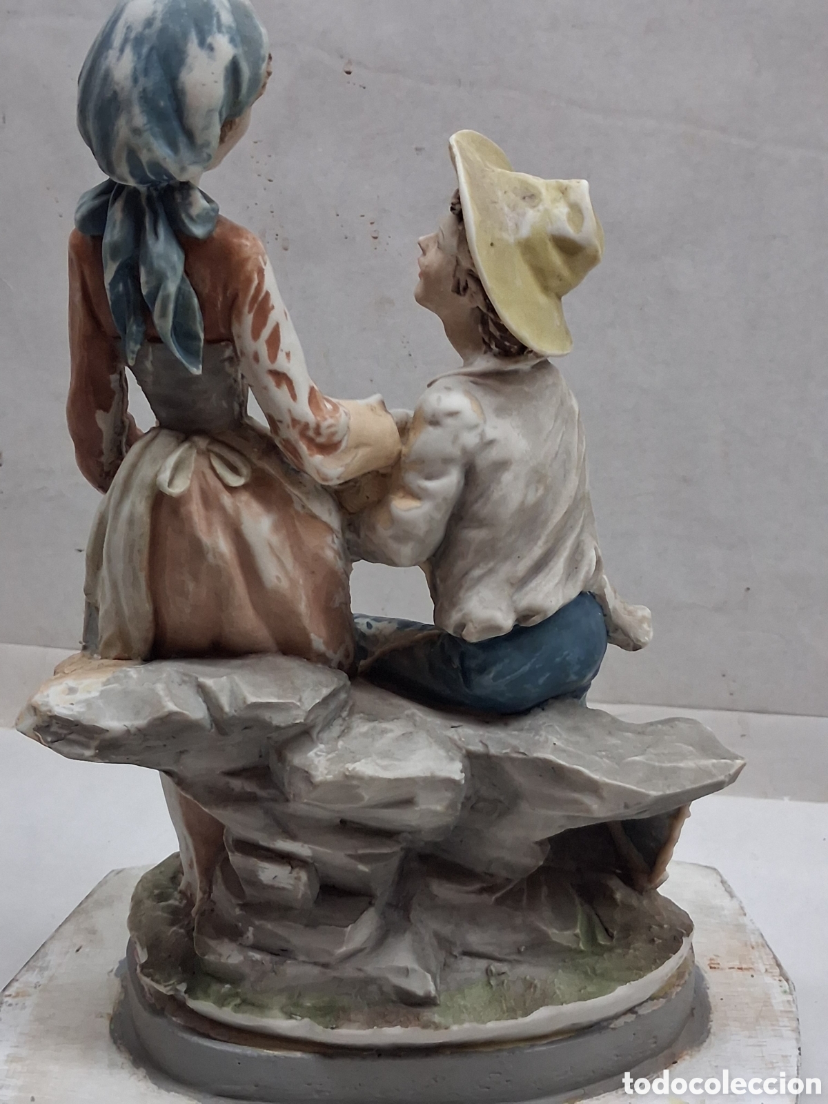 Vintage: Pareja j&oacute;venes con flores - Foto 4