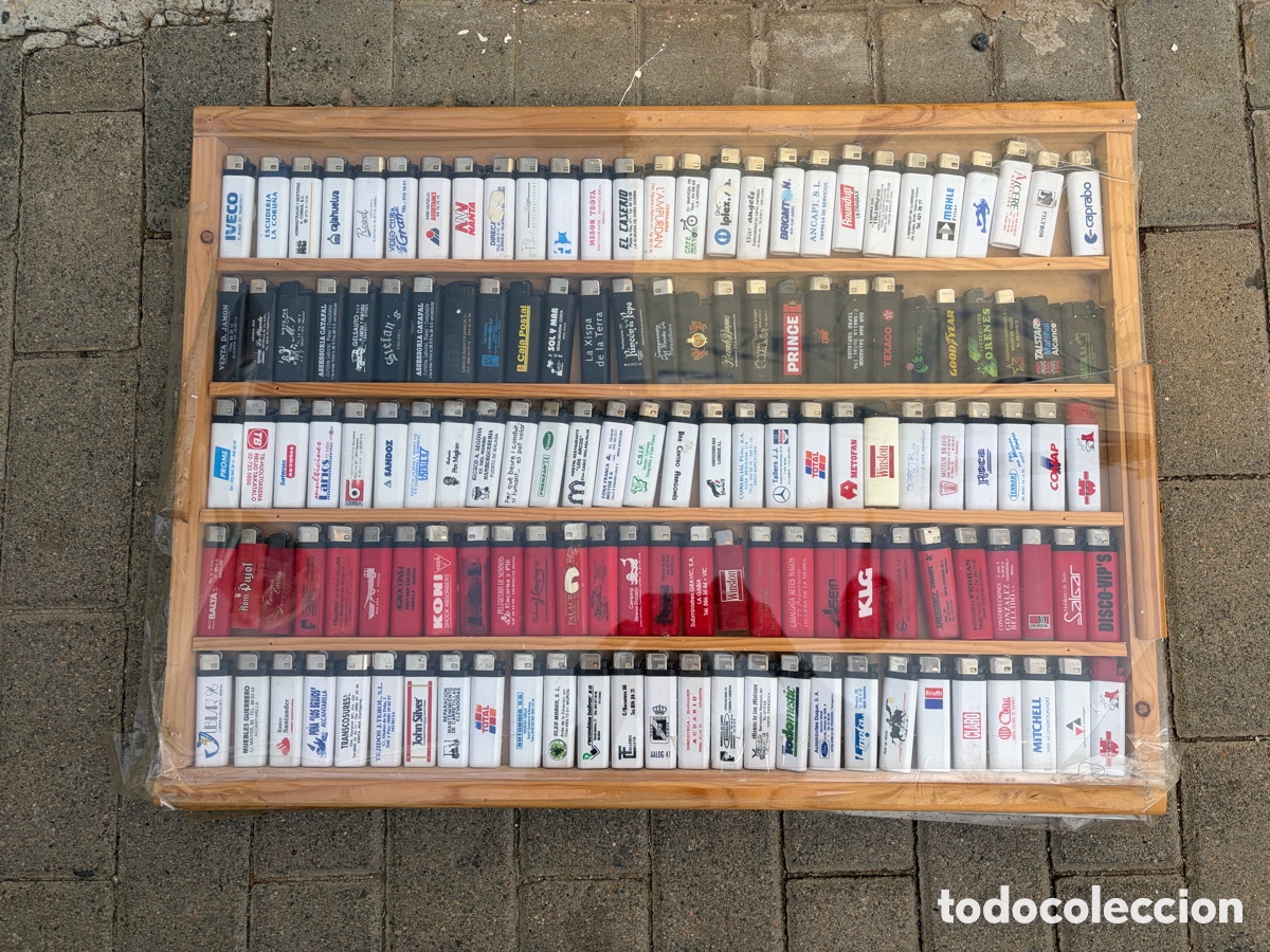 Vintage: Lote 1 / mecheros con expositor de madera mas de 100