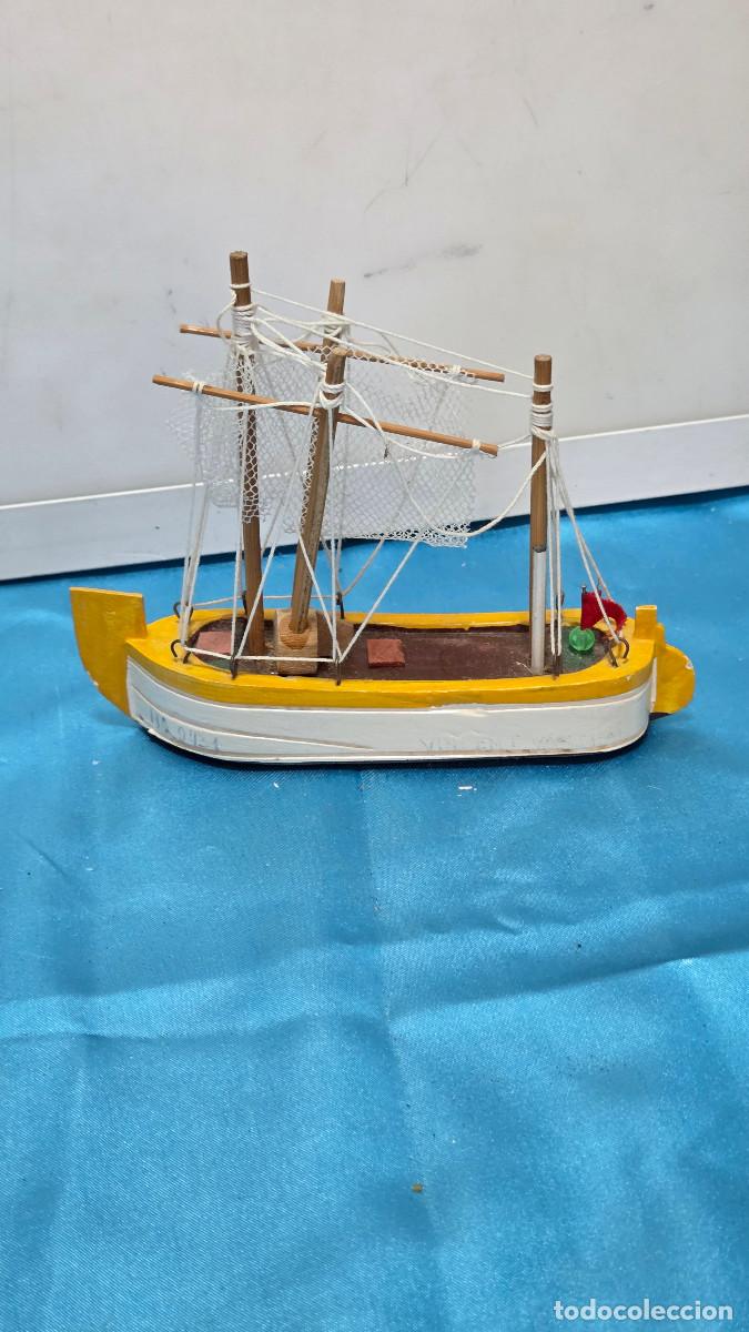 Vintage: figura de barco de madera