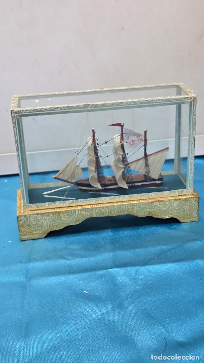 Vintage: maqueta de barco vintage en vitrina peque&ntilde;a