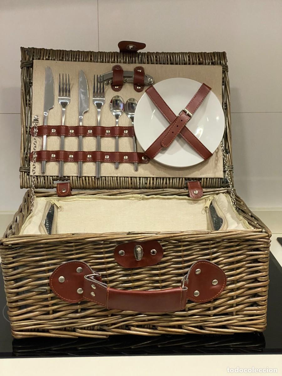 Vintage: Cesta de picnic cl&aacute;sica de mimbre y cuero