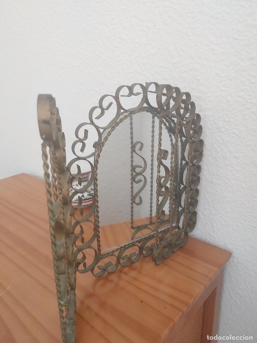 Vintage: Espejo tr&iacute;ptico de sobremesa estilo vintage-tocador de metal envejecido