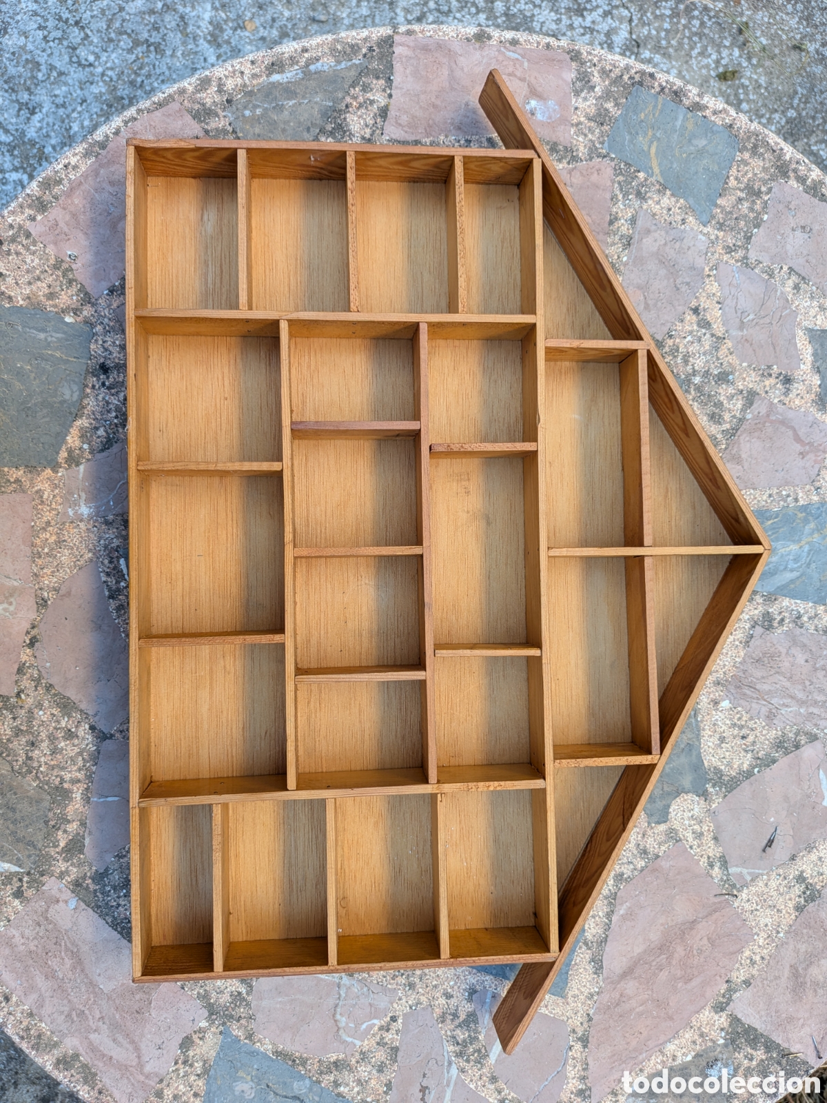 Vintage: Estanter&iacute;a en forma de casita
