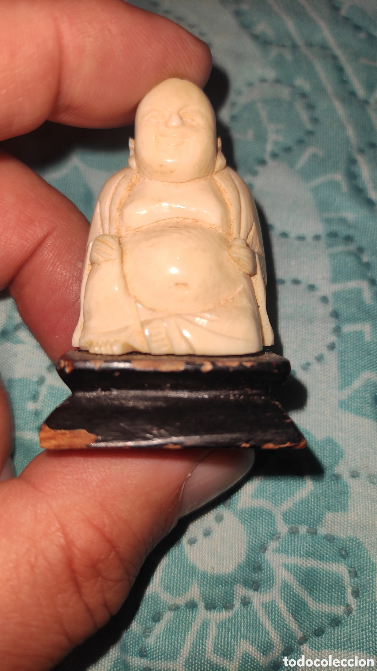 Vintage: Peque&ntilde;o buda con base de madera, vintage