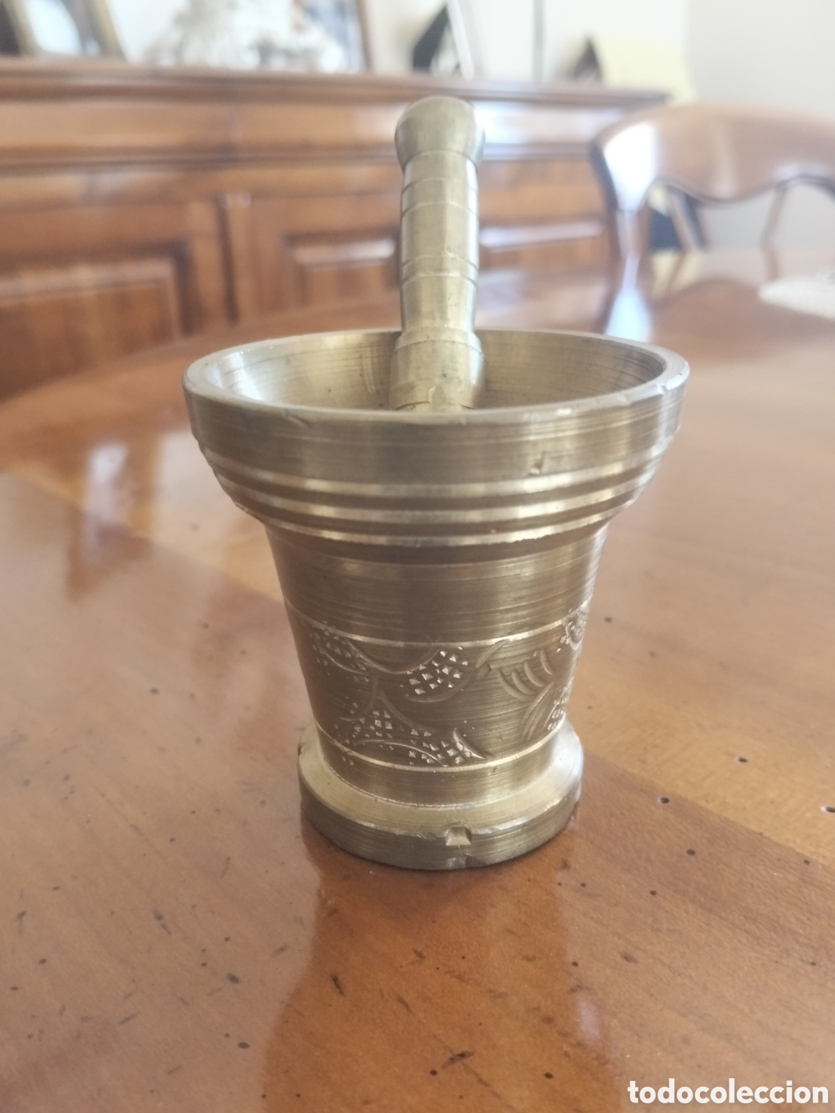 Vintage: Mortero Vintage de Bronce Macizo con Grabado