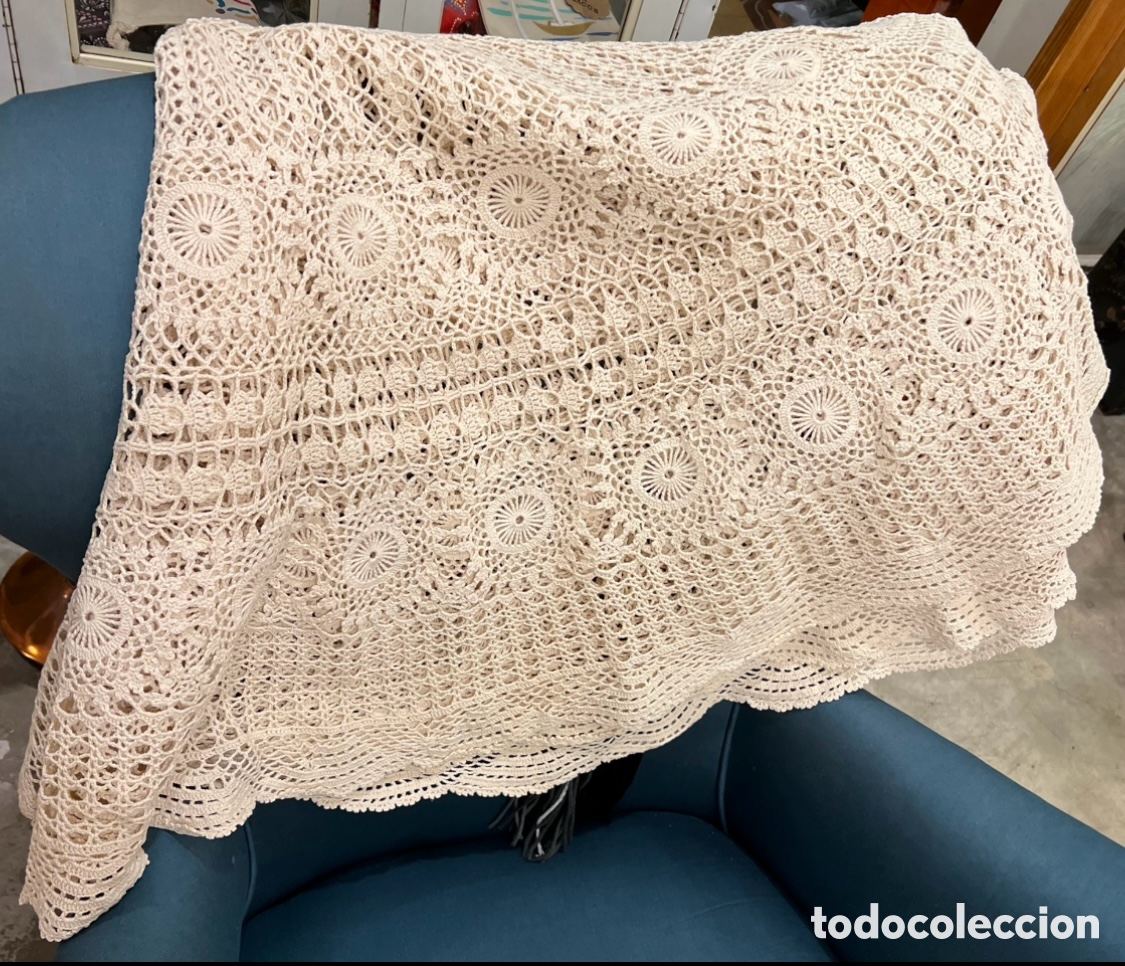 Vintage: Tapete para mesa redonda. Ganchillo. Hecho a mano. A&ntilde;os 70.