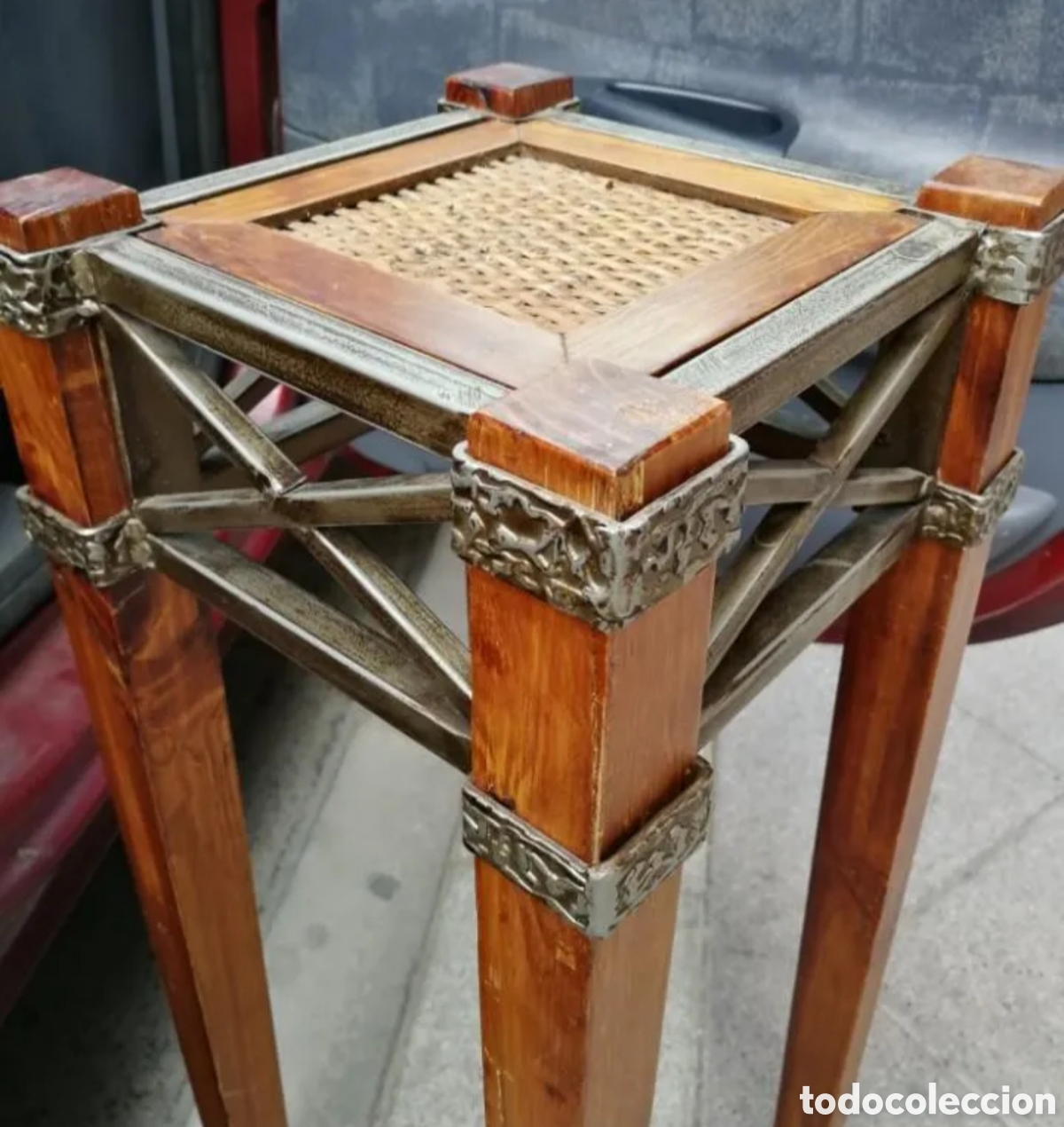 Vintage: PEDESTAL-TABURETE-BANQUETA-P EANA DE MADERA MACIZA Y METAL - PORTAMACETAS.