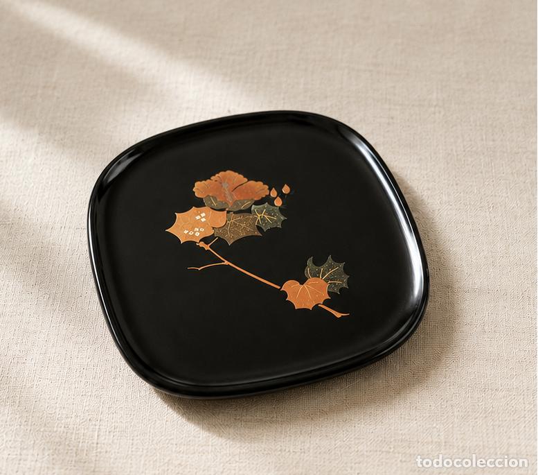 Vintage: Platito japon&eacute;s lacado 14x14cm motivo hojas