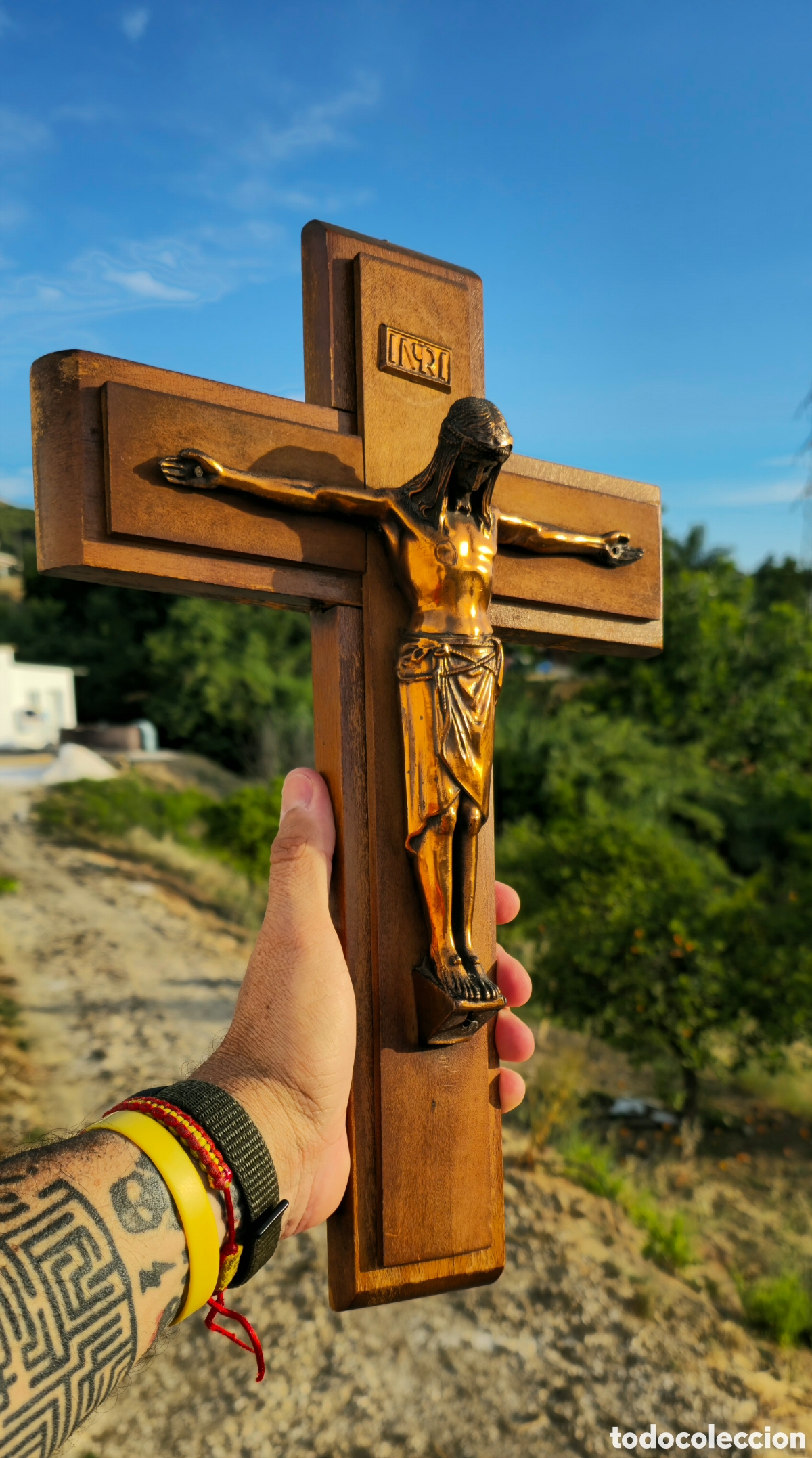 Vintage: Crucifijo metal y madera