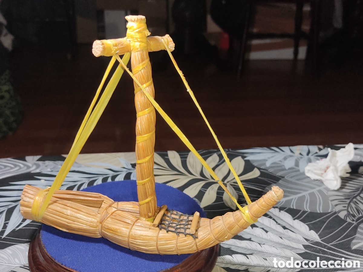 Vintage: Barco o barca Totora hecha a Mano de juncos o esparto.