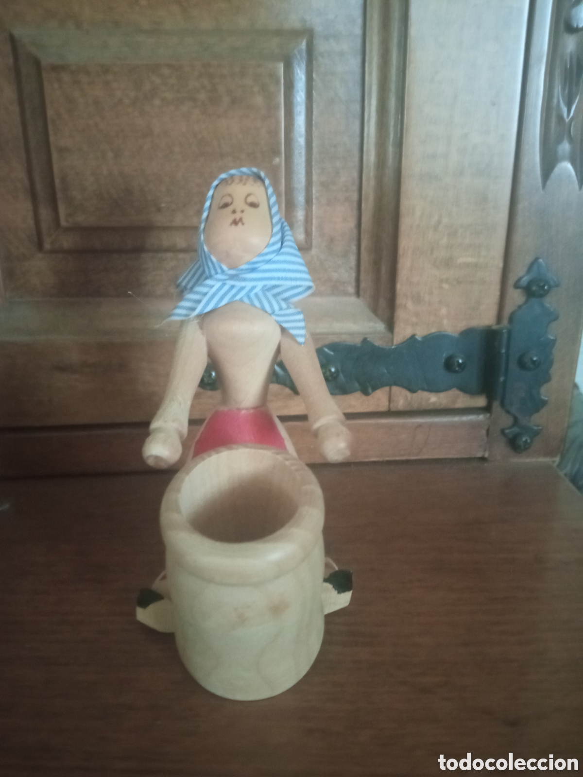 Vintage: Antiguo palillero Vintage de madera, 12 cm de altura