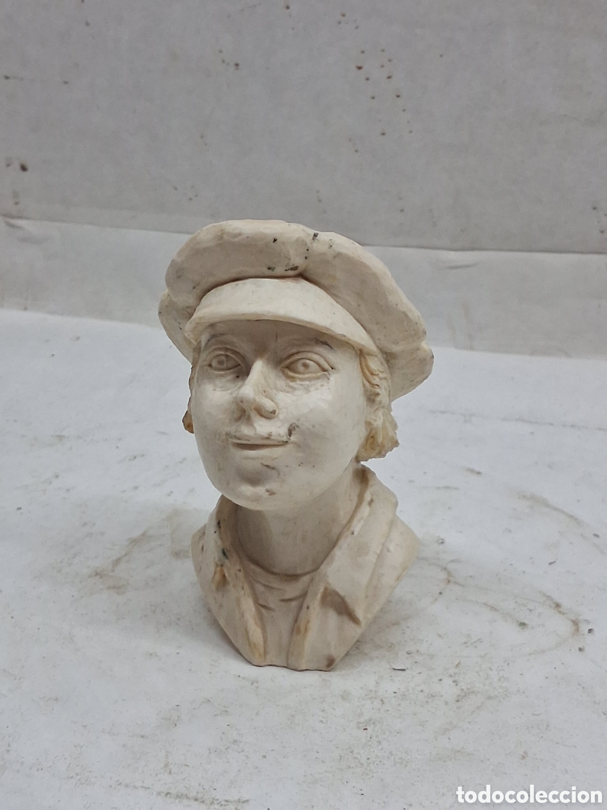 Vintage: peque&ntilde;a cabeza de resina - Foto 1