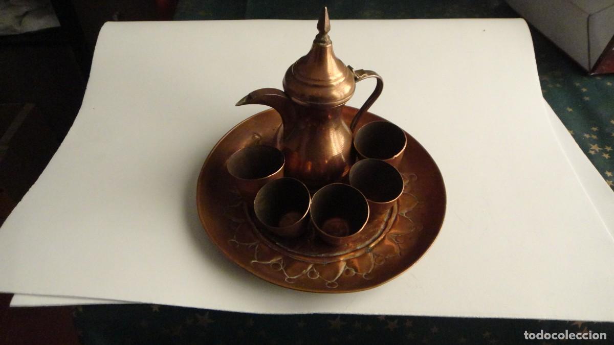 Vintage: Juego de caf&eacute;/licores &aacute;rabe en cobre &mdash; Dallah con 5 vasitos &mdash; Artesanal