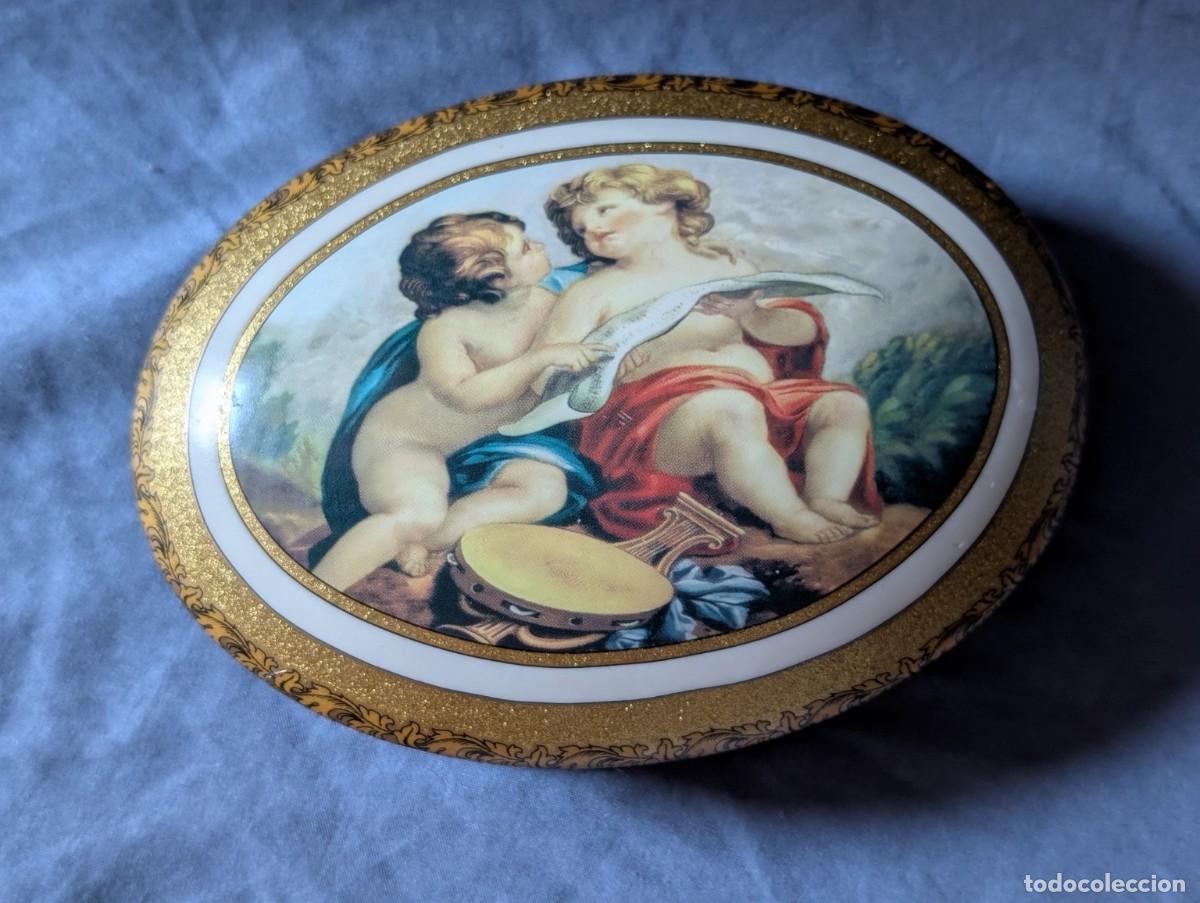 Vintage: Bombonera Joyero de Porcelana Italiana Decorada con Querub&iacute;n y Detalles Dorados