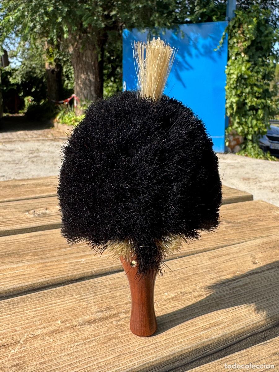 Vintage: Peque&ntilde;o cepillo madera y pelo peque&ntilde;o animal erizo a&ntilde;os 50 s.XX vintage 17,5 cm