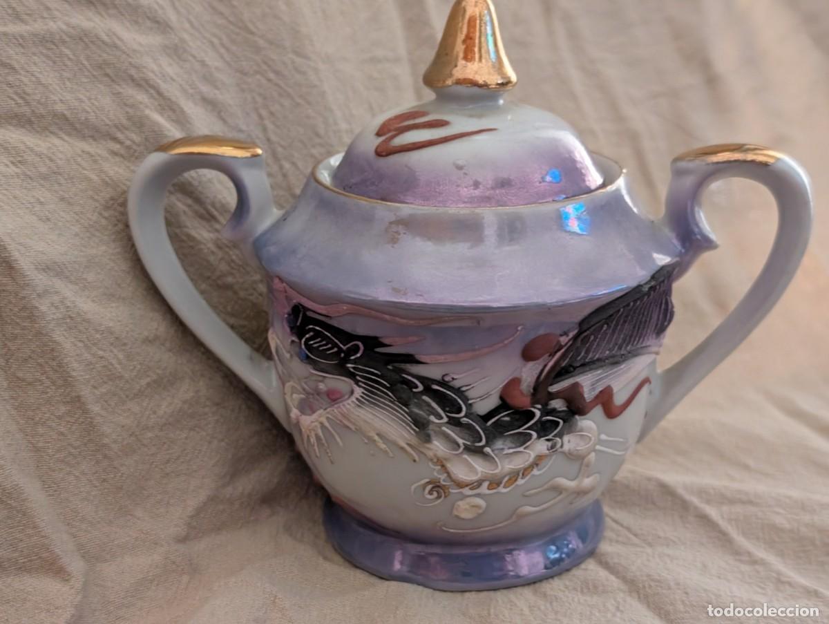 Vintage: Bonito azucarero japon&eacute;s de porcelana con tapa, decorado con acabado nacarado en tonos azul lavanda