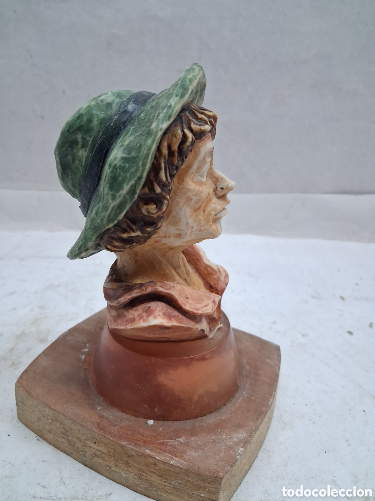Vintage: Peque&ntilde;o busto de resina - Foto 2