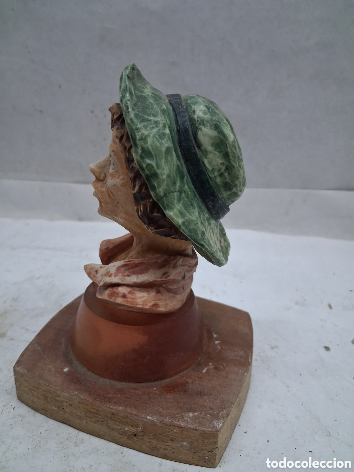 Vintage: Peque&ntilde;o busto de resina - Foto 4