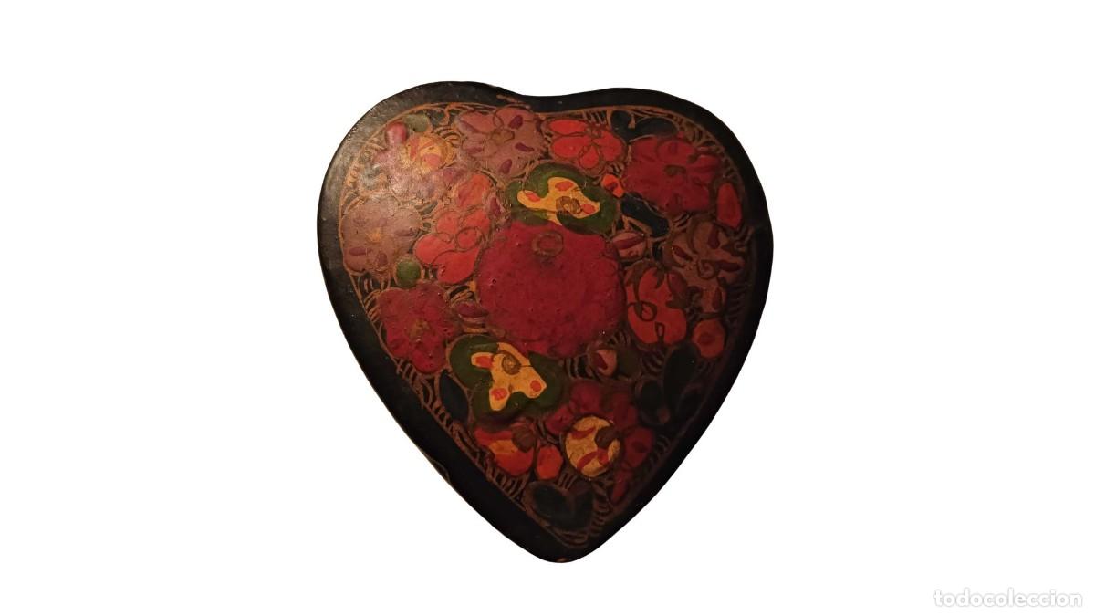 Vintage: CAJITA CORAZ&Oacute;N VINTAGE PINTADA A MANO - MOTIVOS FLORALES - LACA NEGRA - A&Ntilde;OS 60-70