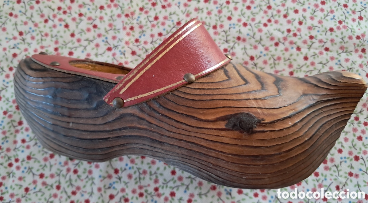 Vintage: Zueco de madera de adorno.A&ntilde;os 70.